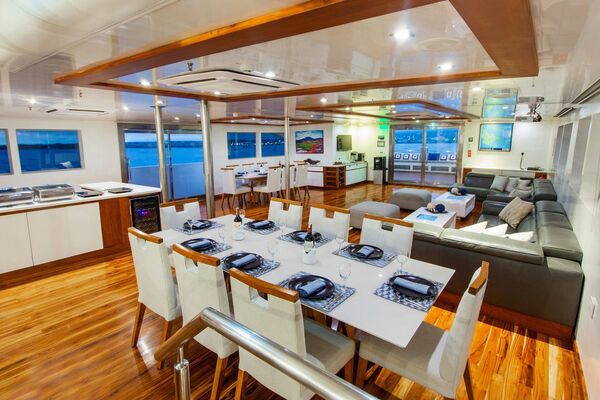 Avalon Waterways MS Infinity Dining Area & Lounge WEB.jpg